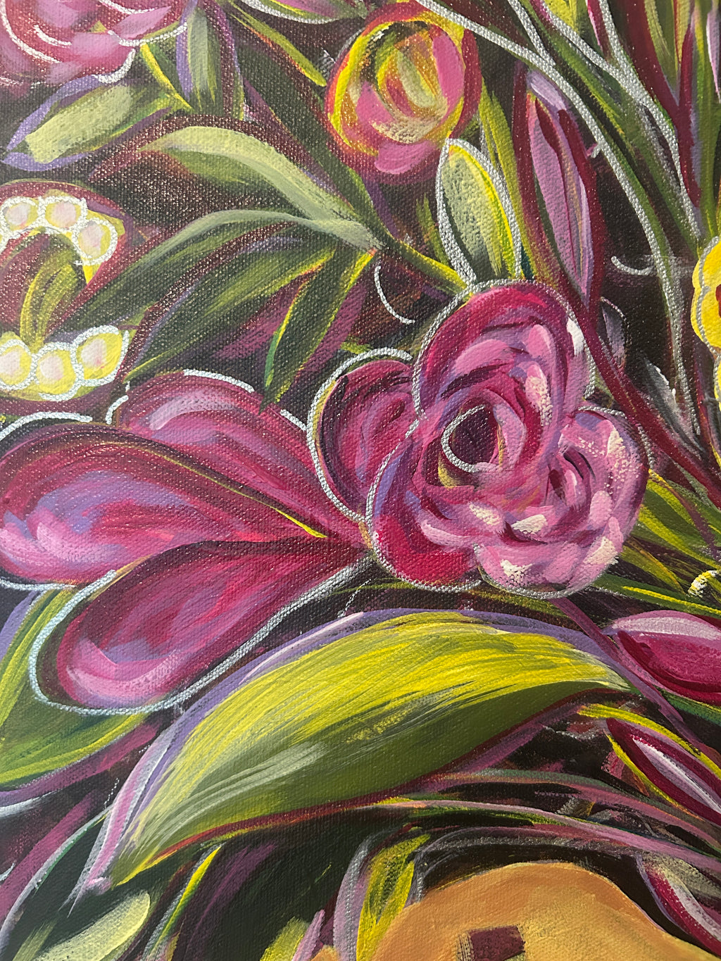 Magenta Bouquet in Gourd 24x30